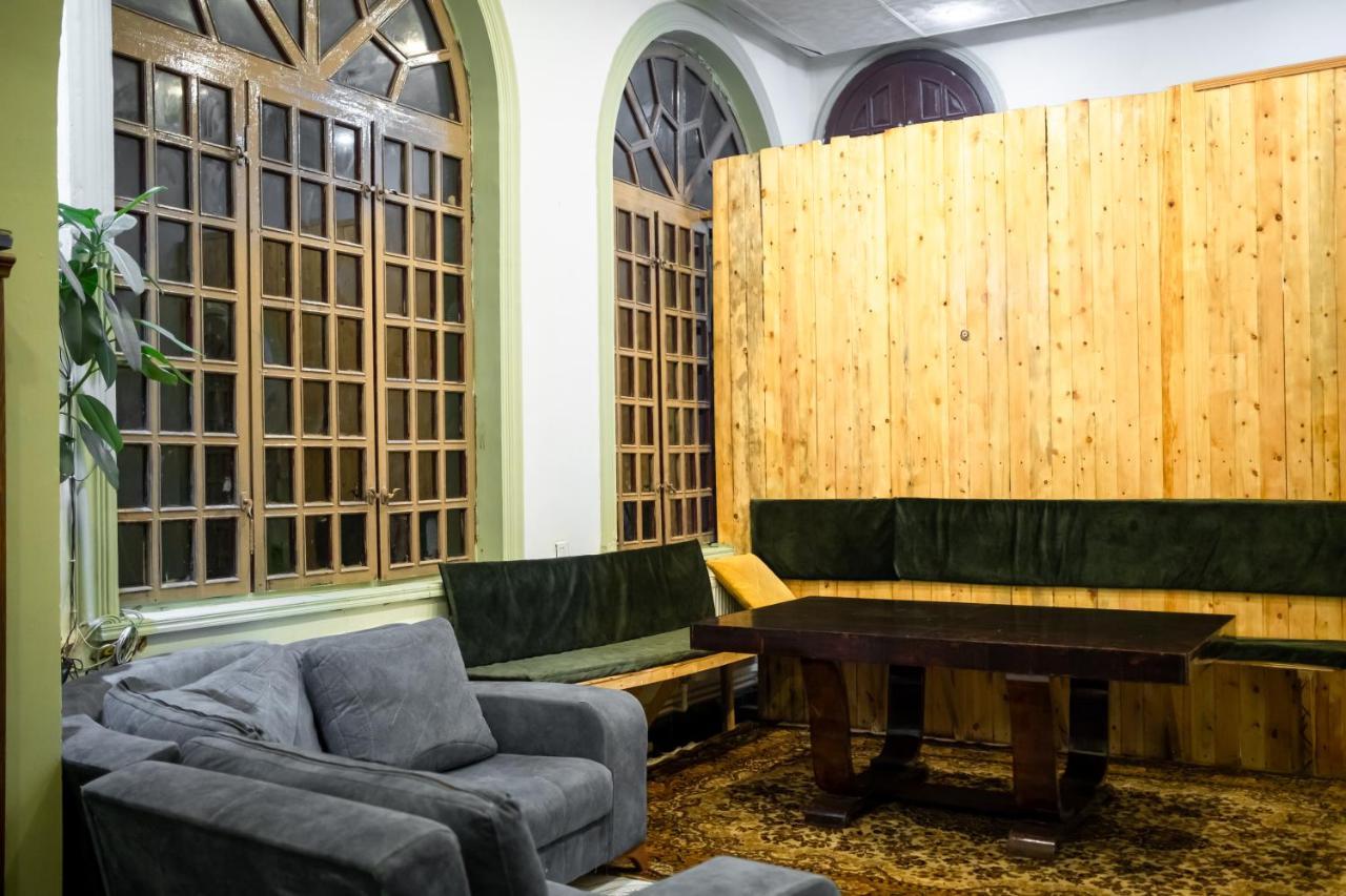 Flora Music & Art Hostel باكو المظهر الخارجي الصورة