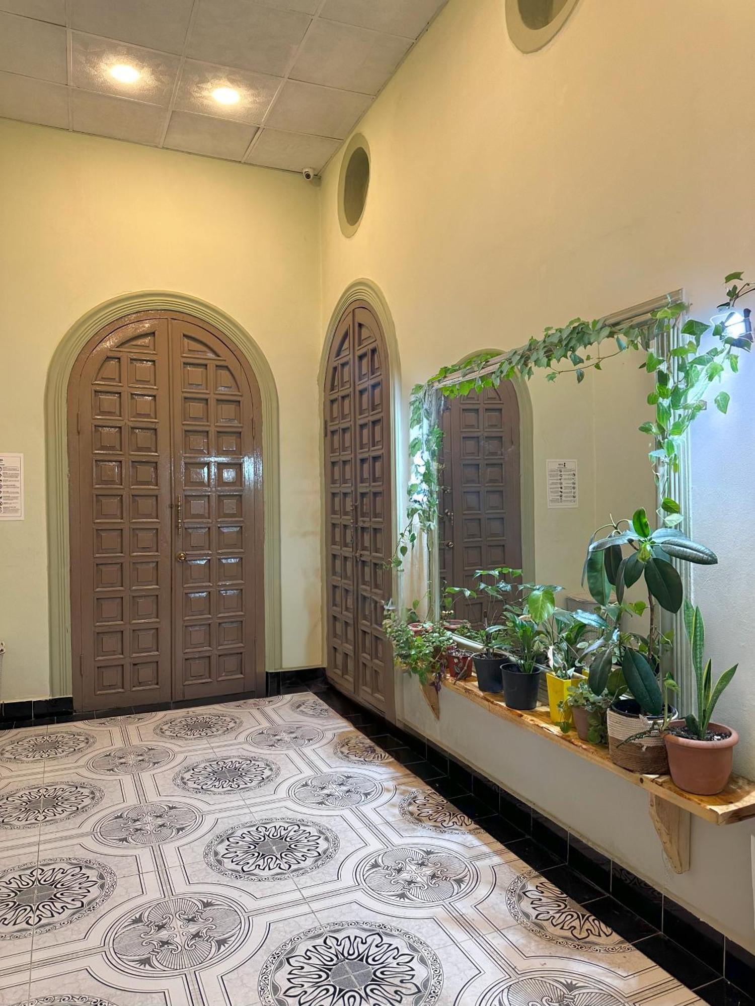 Flora Music & Art Hostel باكو المظهر الخارجي الصورة